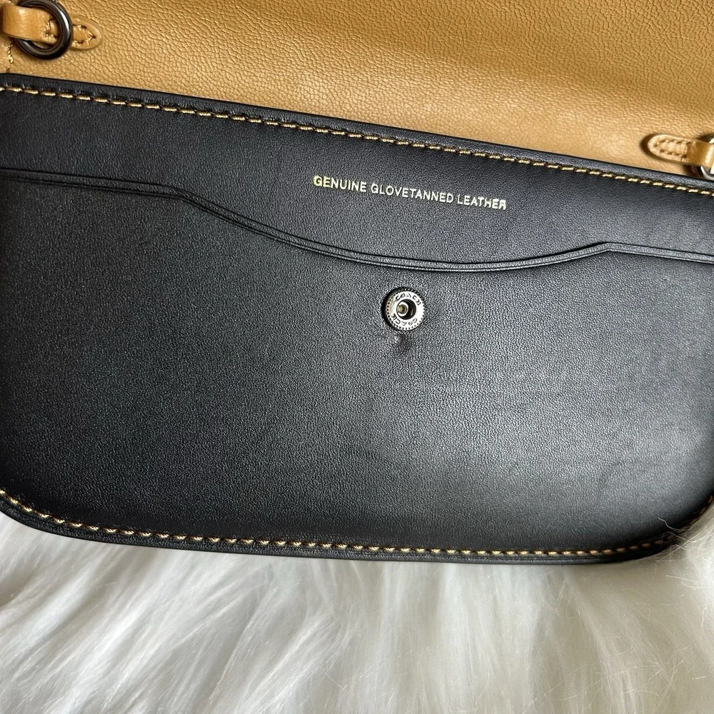 Coach Glovetanned Leather Black Wristlet Clutch GOOD